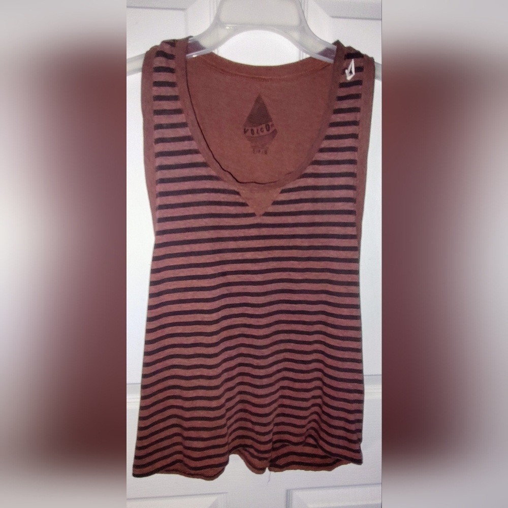 Volcom Tank Size Small EUC Vintage